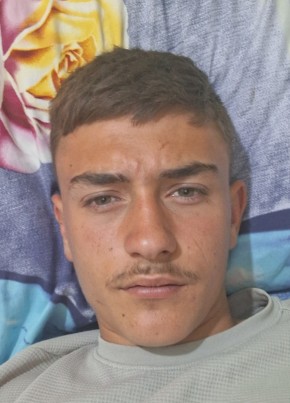 iulian из Iași 18 лет
