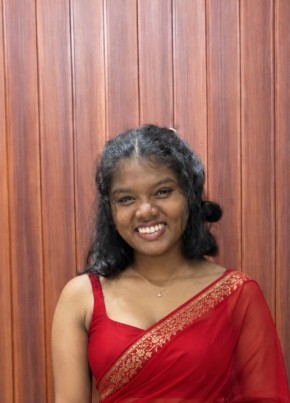 Mia из ෙකාළඹ 19 лет