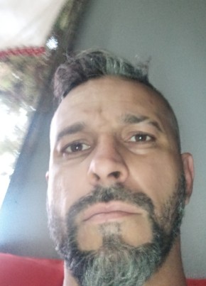 Filipe, 40, República Federativa do Brasil, Porto Alegre