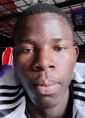 Ibra из Fort Portal 20 лет
