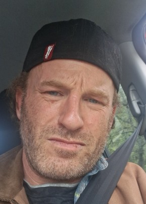Joshua Roshia из Watertown (State of New York) 43 года