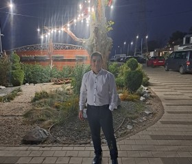 Adrian, 29, Bacau