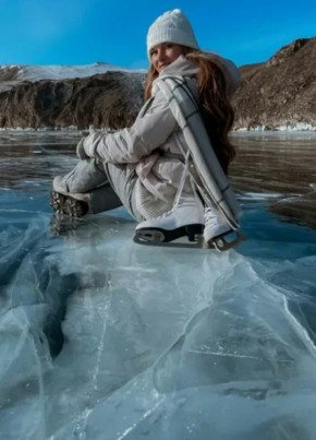 Аня из Усть-Ордынския 42 года