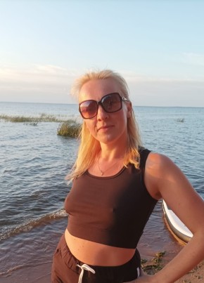 Света из Санкт-Петербурга 42 года