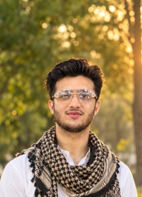 Alvin из ساہِيوال 22 года