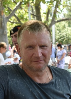 Aleksandr, 50, Russia, Yalta