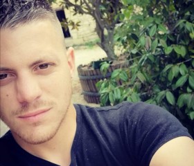 TAZ , 33, Chatellerault