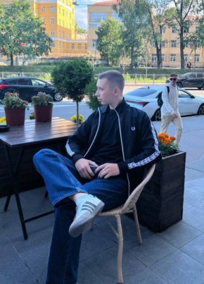 Ivan, 18, Russia, Omsk