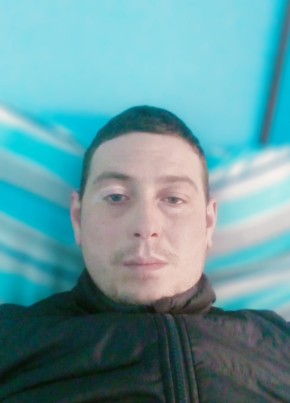 Andrei, 28, Repubblica Italiana, Trecate