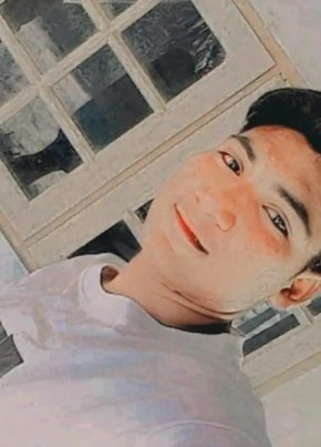 Kyaw из Naypyitaw 22 года