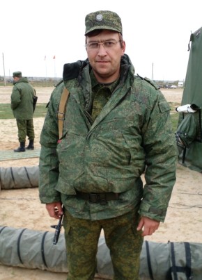Александр, 35, Россия, Новоаннинский