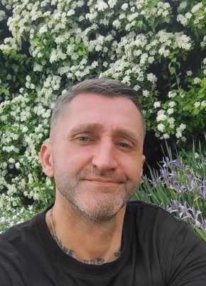 Денис из Новочеркасска 45 лет
