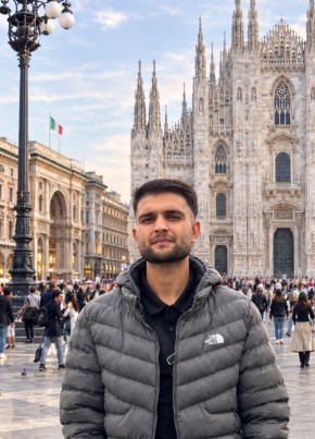 M shoaib из أبوظبي 23 года
