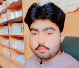 Ameer hussain, 18 лет, لاہور