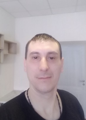 Александр, 36, Россия, Еманжелинский