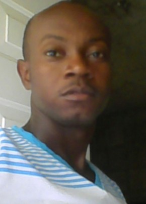 Mickenson, 33, Repiblik d Ayiti, Jakmèl