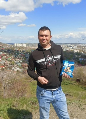 Андрей из Саратова 40 лет