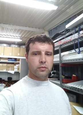 Антон, 37, Россия, Нижнеангарск
