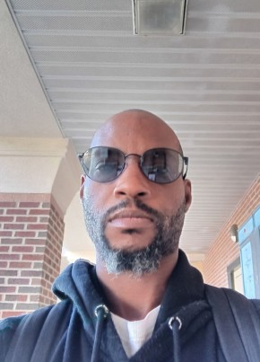 Quinton Rutherfo из Columbia (State of South Carolina) 45 лет