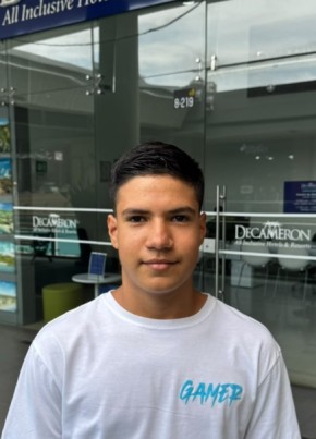 Camilo из Santiago de Cali 18 лет