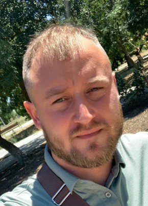 Роман из Симферополи 31 год