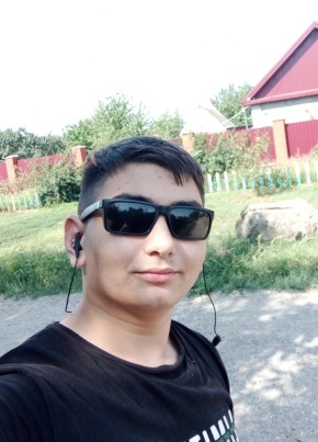 Эдуард, 20, Россия, Старокорсунская