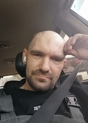 MAKS, 44, Russia, Korolev