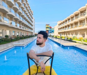 Mostafa, 28, Cairo