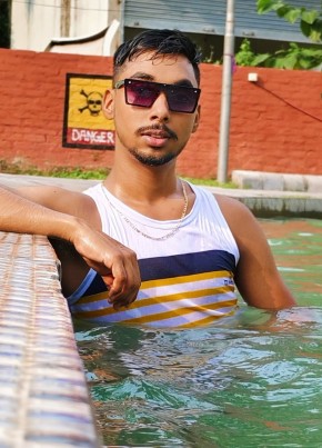 Sagar Shil, 19, India, Calcutta