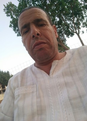 Nizar , 57, People’s Democratic Republic of Algeria, Salah Bey
