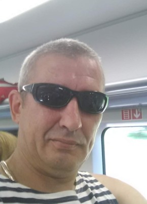 Сергей из Гусева 49 лет