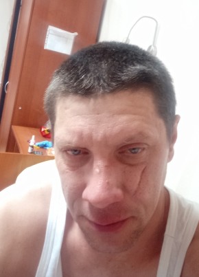 Виктор, 44, Россия, Канаш