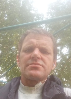 Иозас из Калининграда 44 года