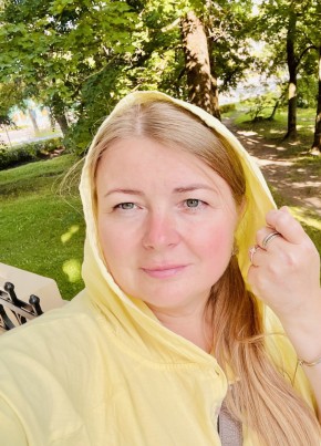 Лариса из Санкт-Петербурга 46 лет