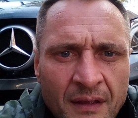 Viktor, 44, Galati