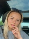 Yulya, 26, Moscow
