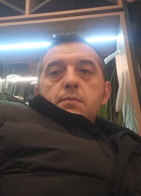 Arif, 43, Republika e Kosovës, Komuna e Gjilanit