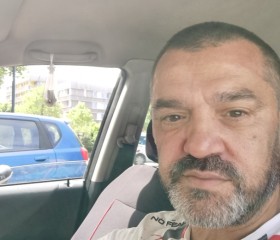Ovidiu, 50, Ashburn