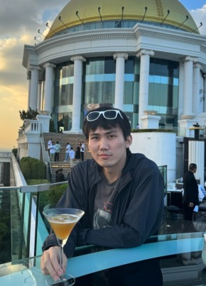 Lee, 26, China, Wuhan