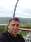 Valeriy, 37, Berezovka