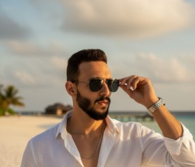 Mo, 27, Alexandria
