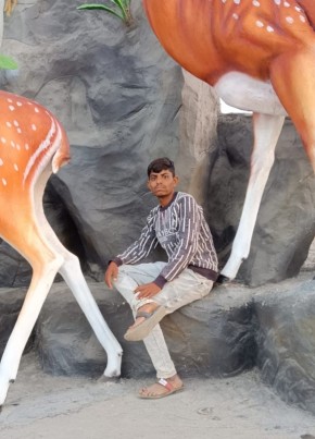 Vijay, 18, India, Ahmedabad