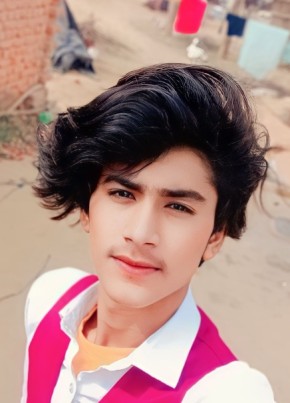 Nisar Ahmad, 18, India, Tijāra