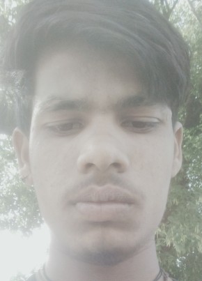 Arif, 18, India, Delhi