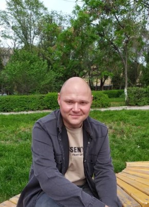 Игорь из Бишкека 38 лет
