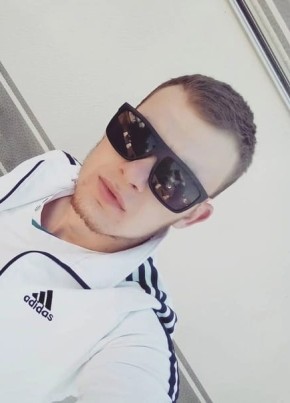 Роман, 26, Россия, Стерлитамак