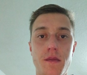 Male, 25, Sarajevo