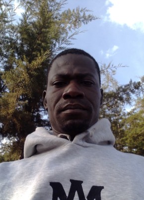 Dan oluka из Mbale 26 лет