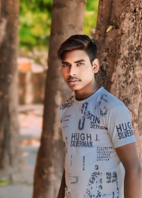 Ashutosh Kumar, 20, India, Colgong