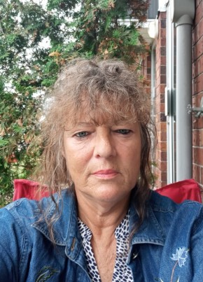 Carole, 63, Canada, Saint-Jean-sur-Richelieu